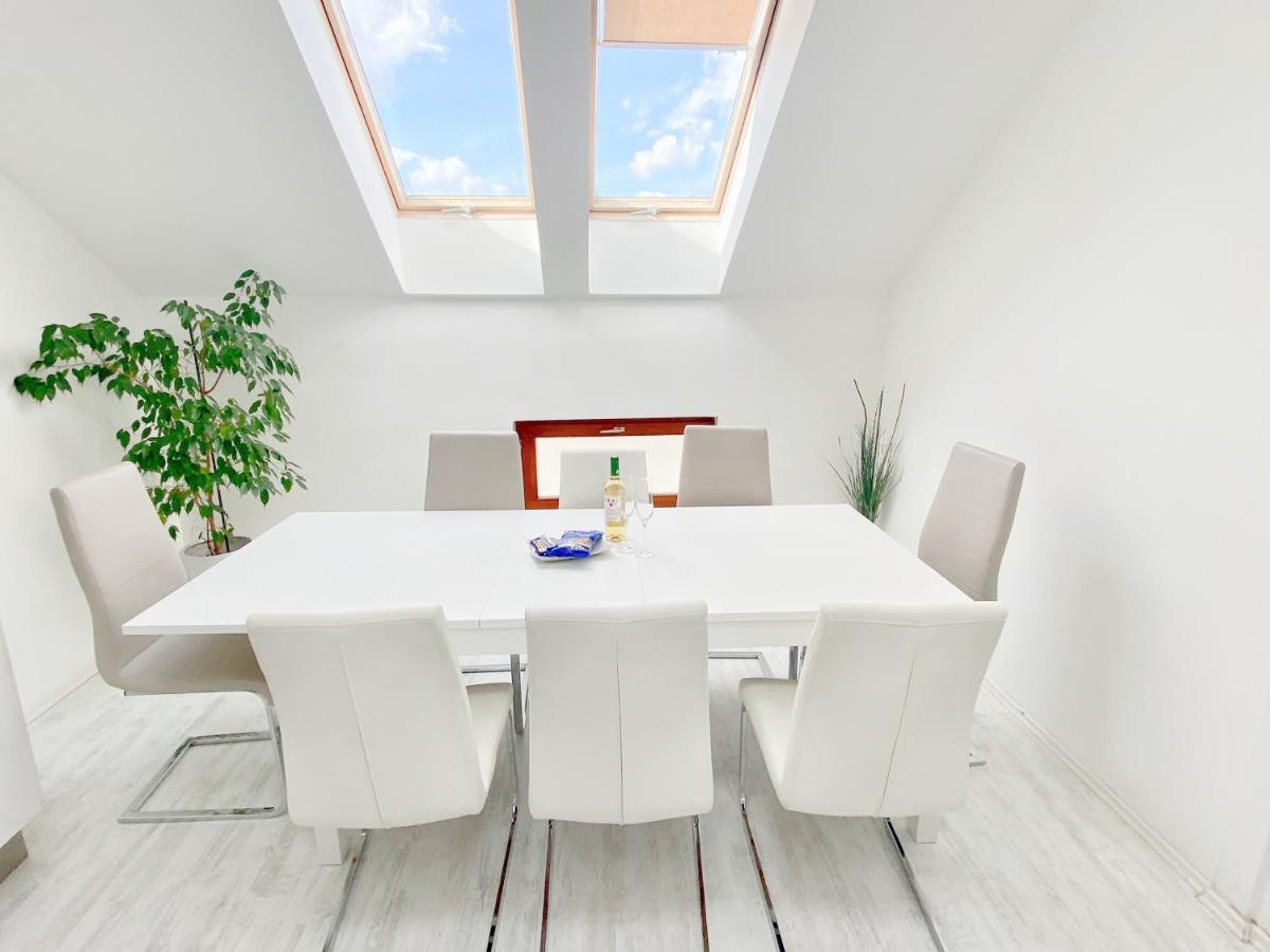 Loft With Rooftop And Free Parking In Garage Budapeste Exterior foto