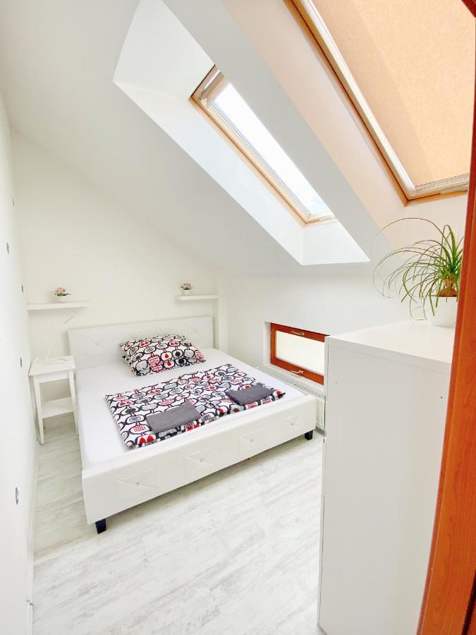 Loft With Rooftop And Free Parking In Garage Budapeste Exterior foto