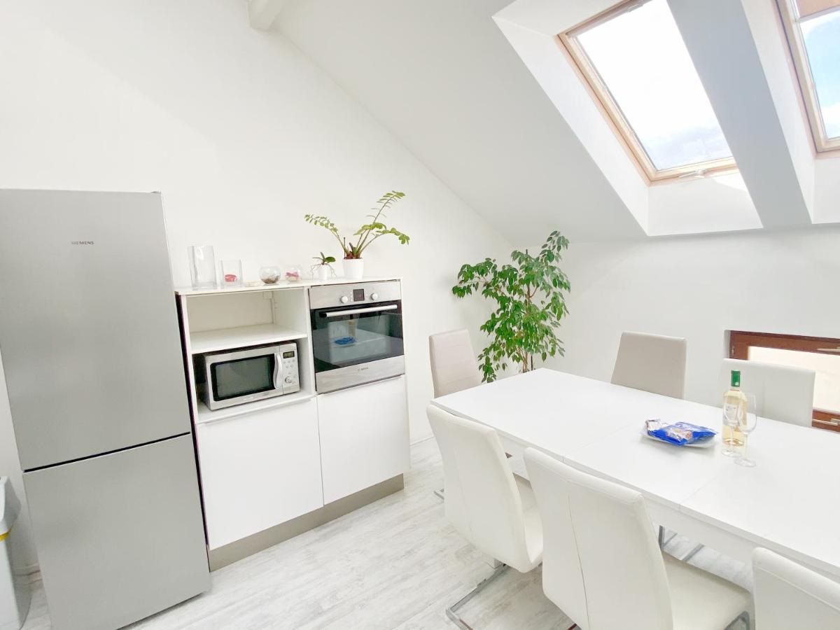 Loft With Rooftop And Free Parking In Garage Budapeste Exterior foto