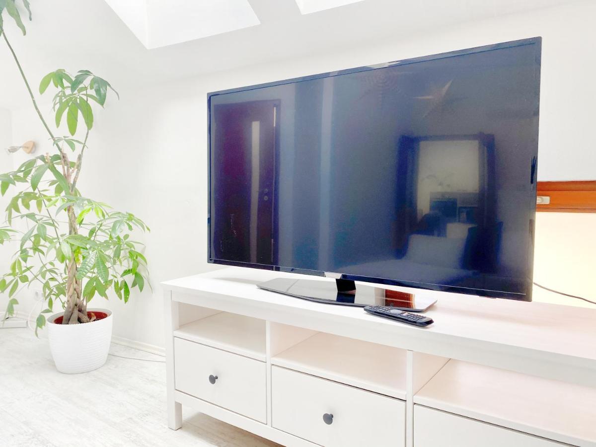 Loft With Rooftop And Free Parking In Garage Budapeste Exterior foto